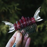 RED SILVER WINGS- HAIR COMB🦇❤️