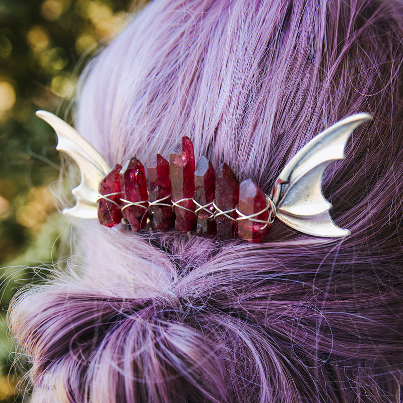 RED SILVER WINGS- HAIR COMB🦇❤️