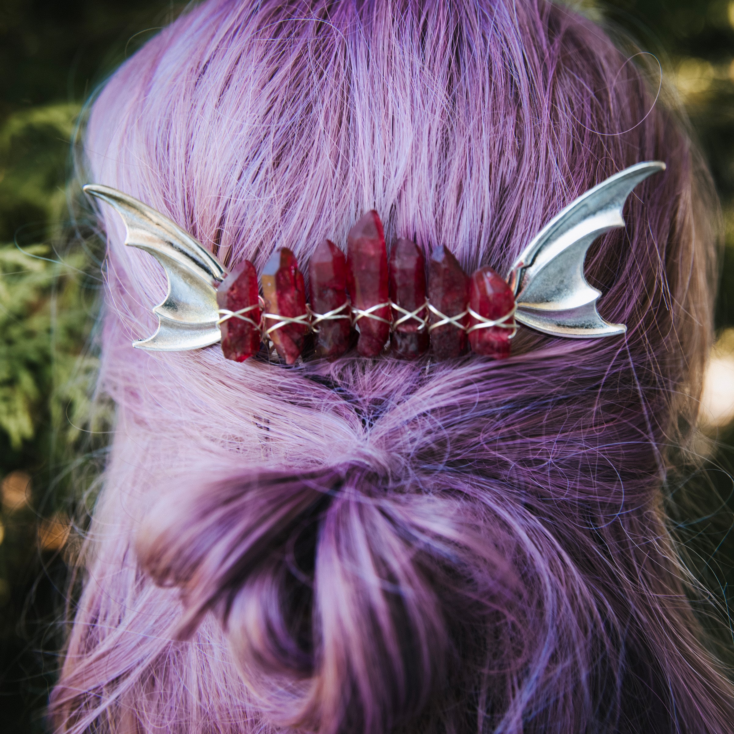 RED SILVER WINGS- HAIR COMB🦇❤️