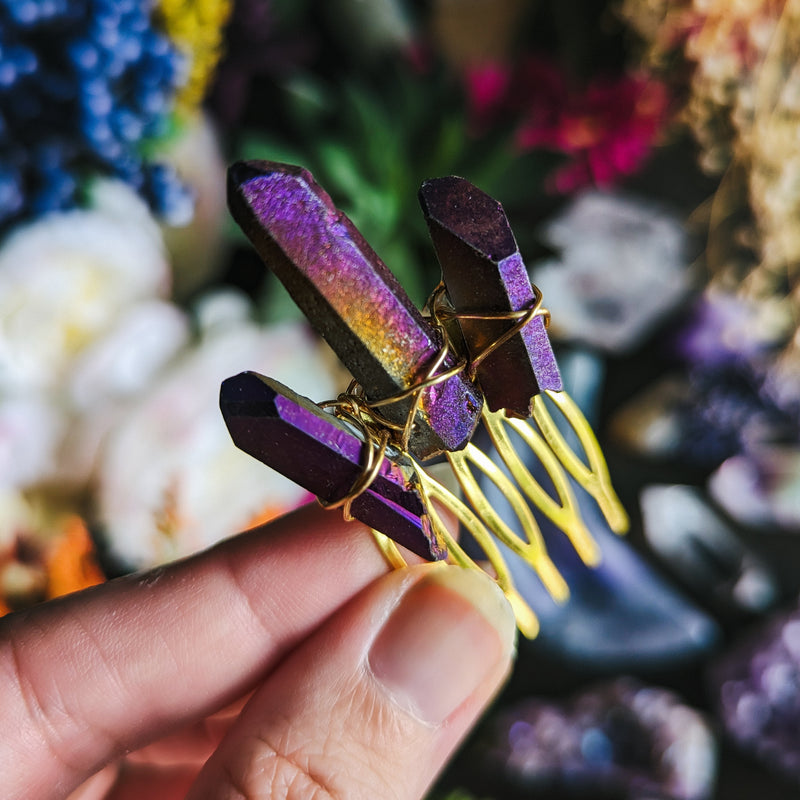 TINY PURPLE COMB