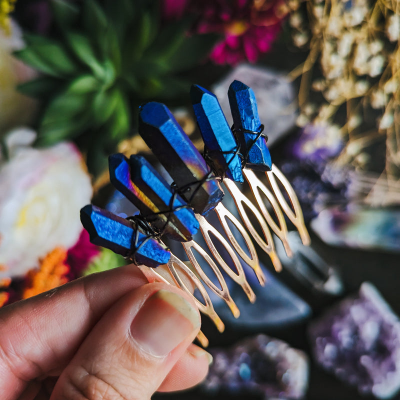 ROSIE-BLUE COMB