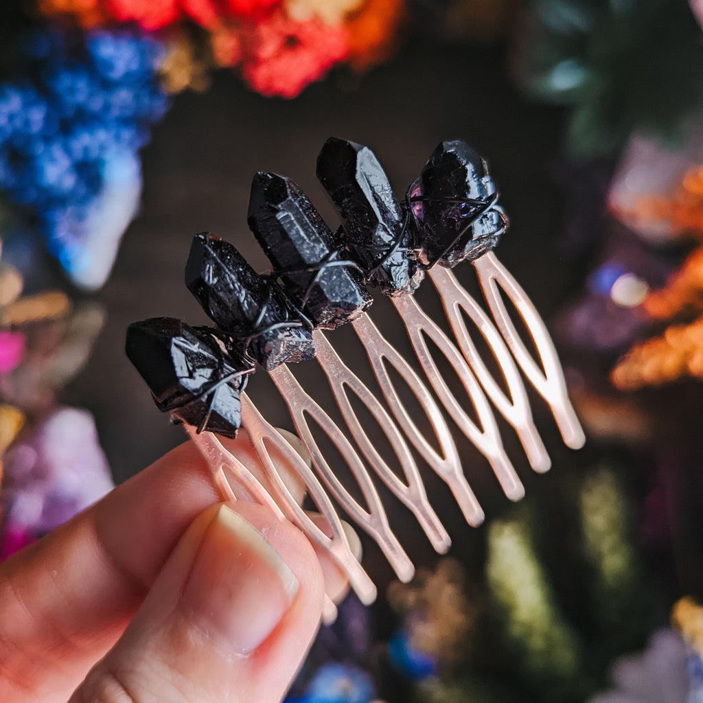 DARKNESS COMB