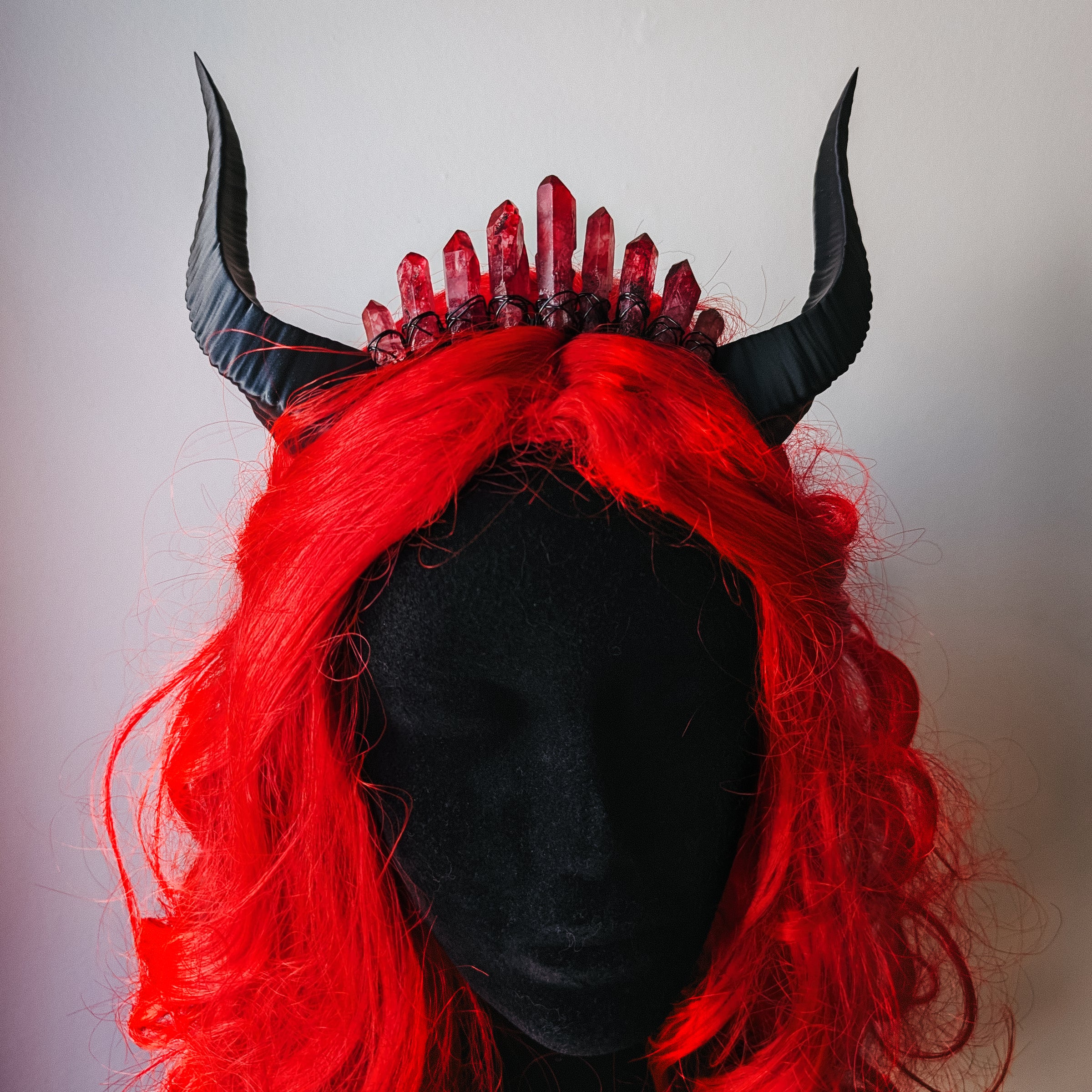 REINE DES CORNES [ROUGE]