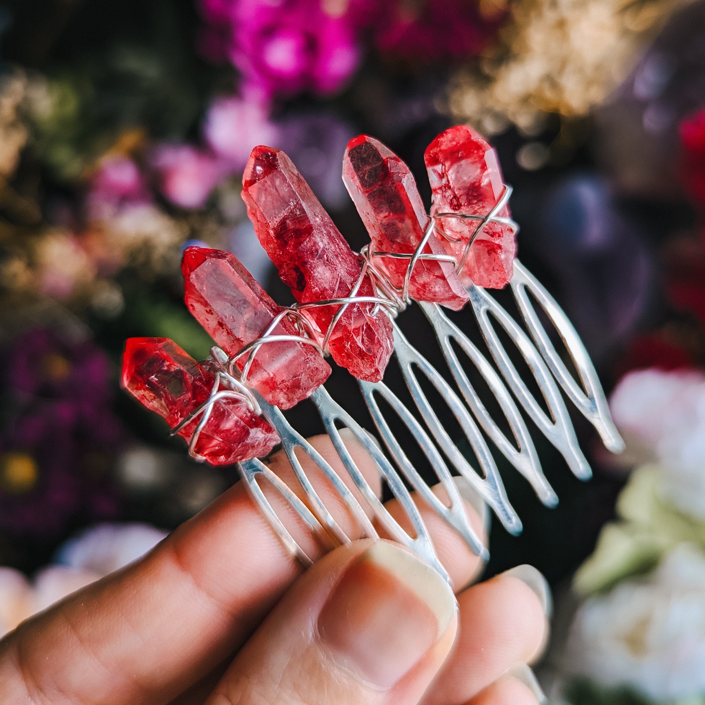 PEIGNE ARGENT-ROUGE