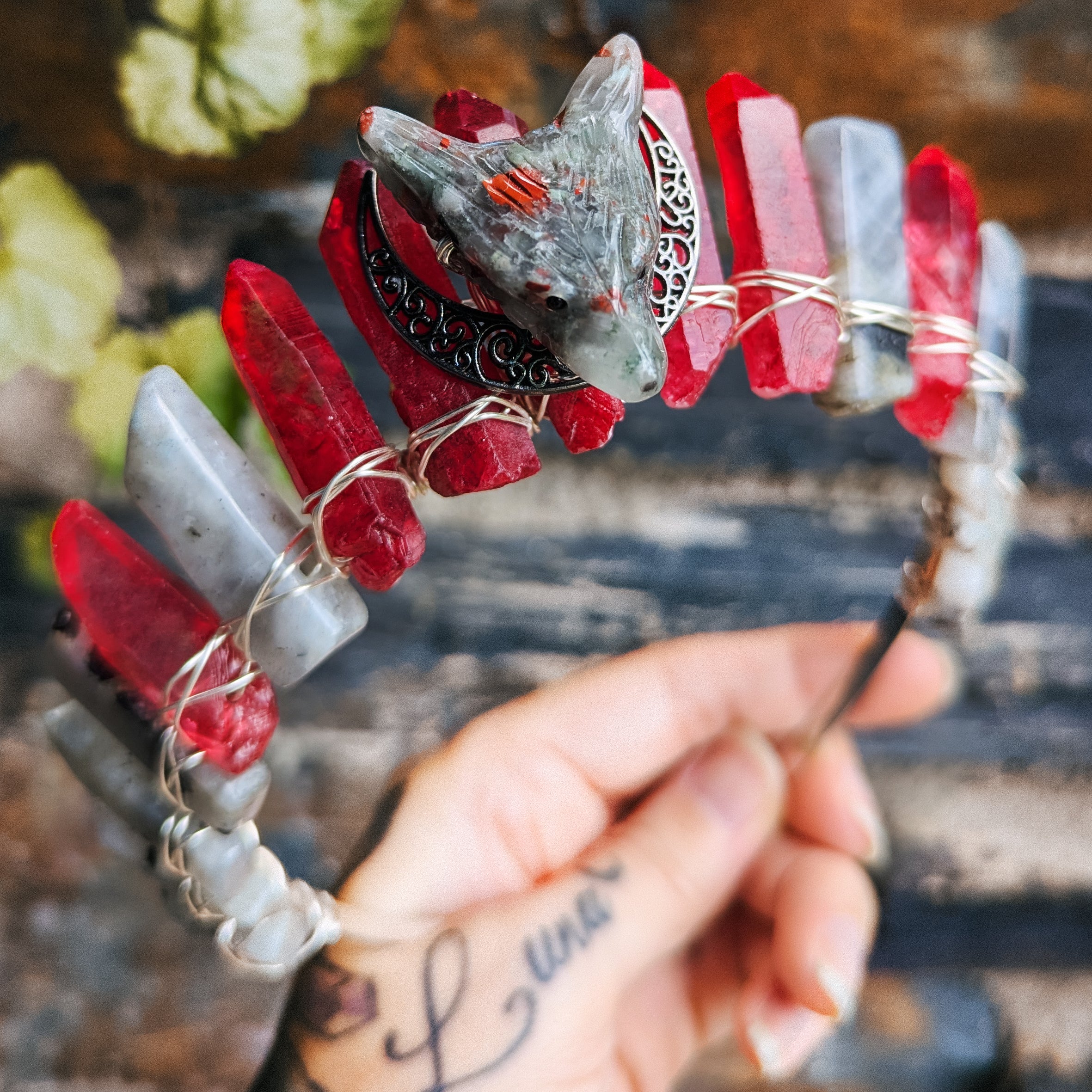 BLOODSTONE WOLF