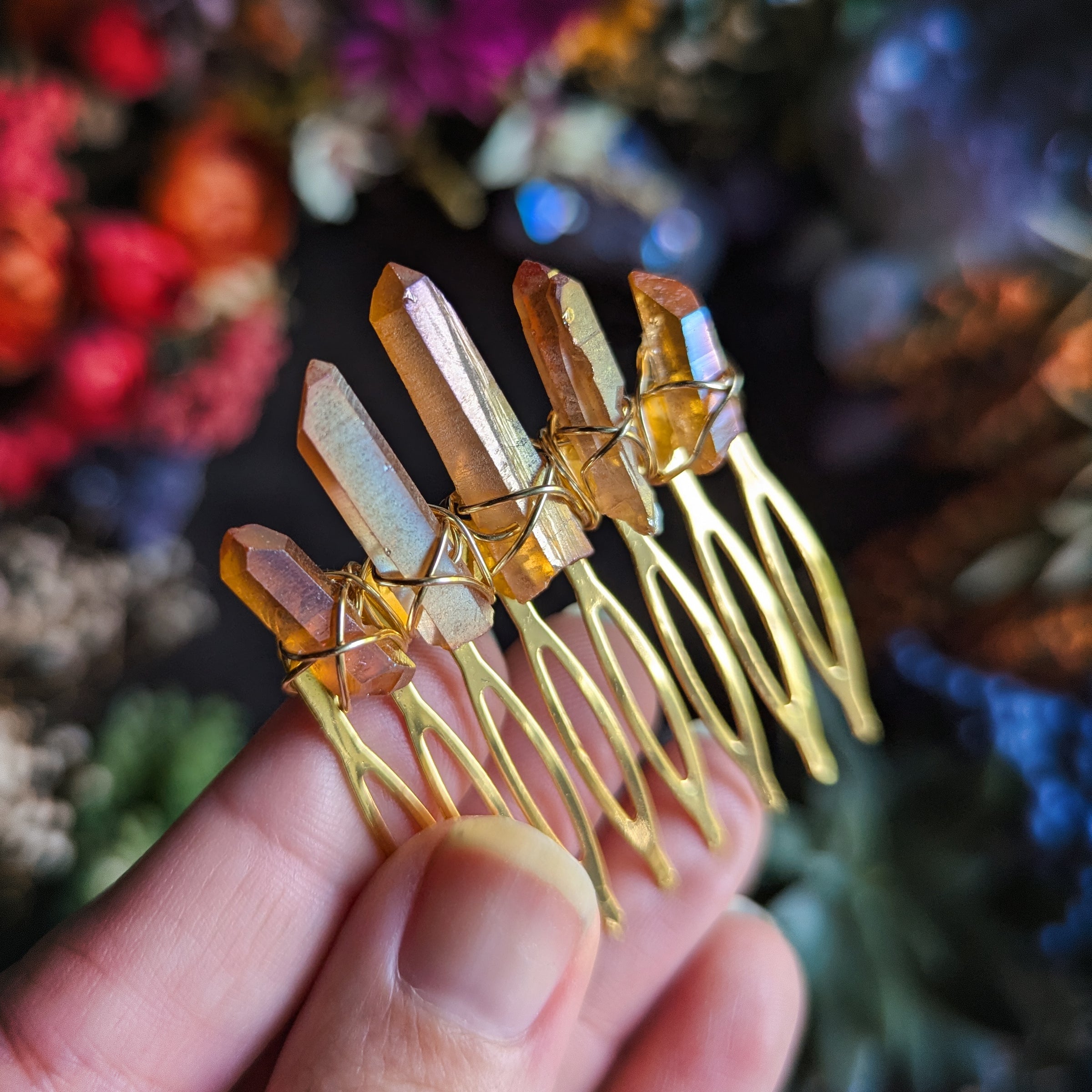 GOLD-ORANGE COMB