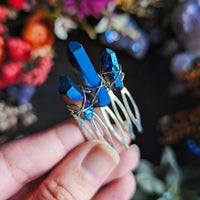PETITS PEIGNES BLEU[S]