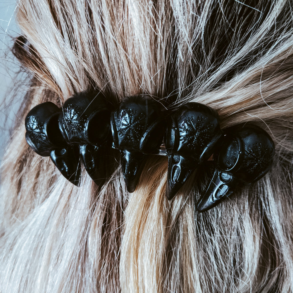 5 CROWS HAIRCLIP