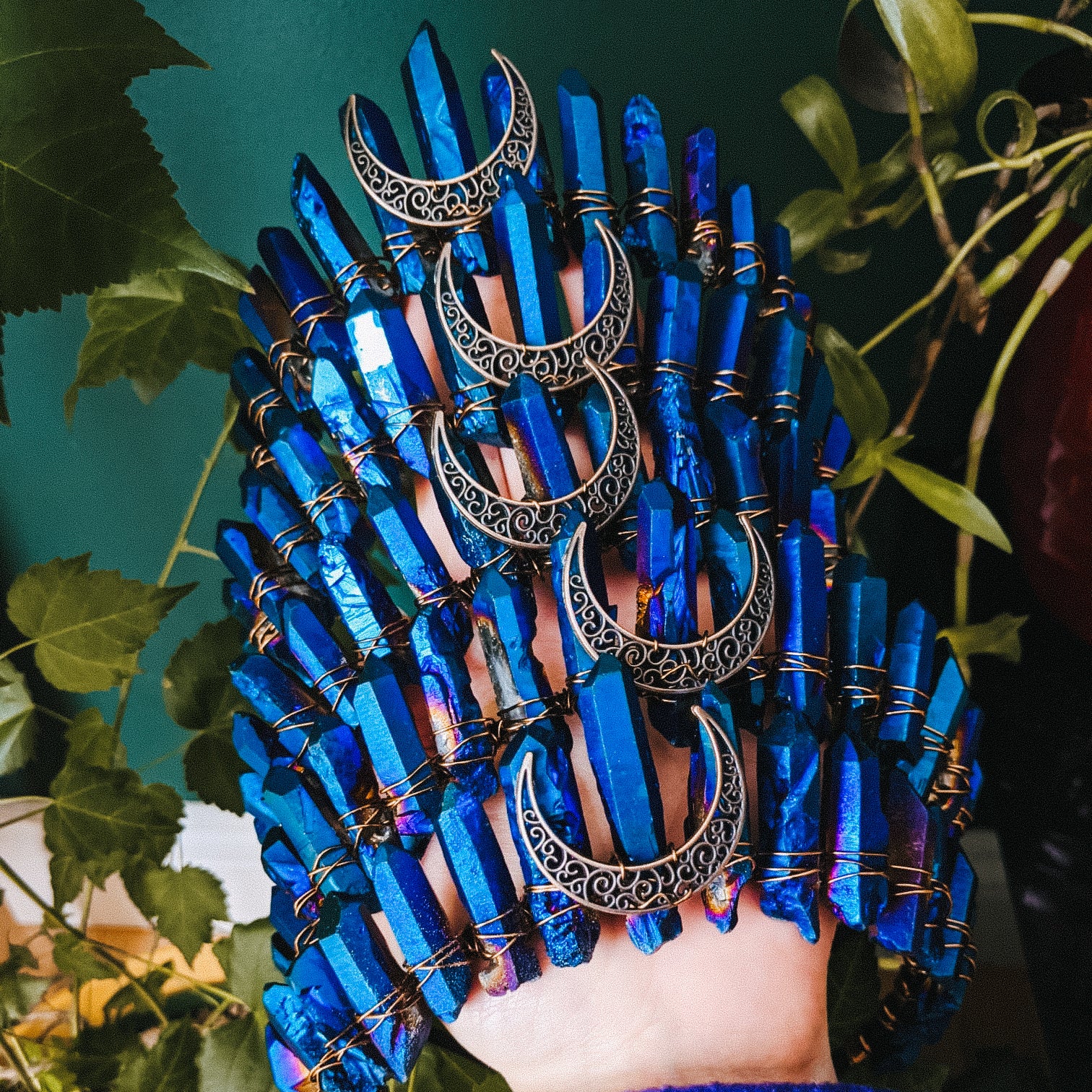 ☽ CRYSTAL CROWNS ☾ – ☽ LUNA CORVUS ☾