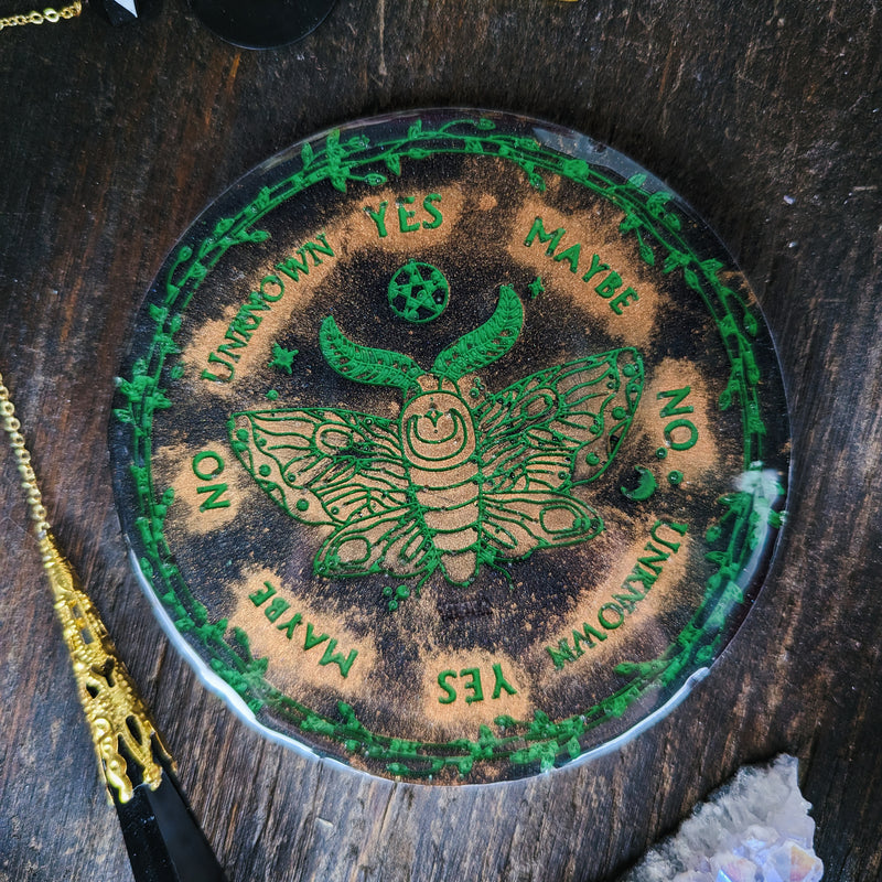 PENDULUM BOARD - GREEN MOTH